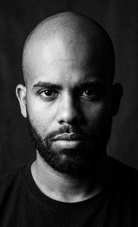 Retrato de Matheus Vontori em preto e branco